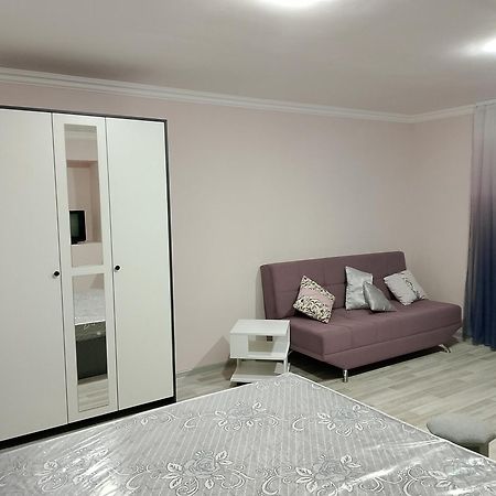 Lyucie Guest House Idzjevan Buitenkant foto